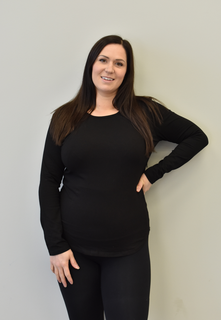 Ella Bella Basics Canada. long sleeve nursing tops. Cotton nursing tops. Free shipping. Nursing clothing canada. Maternity clothes canada. 