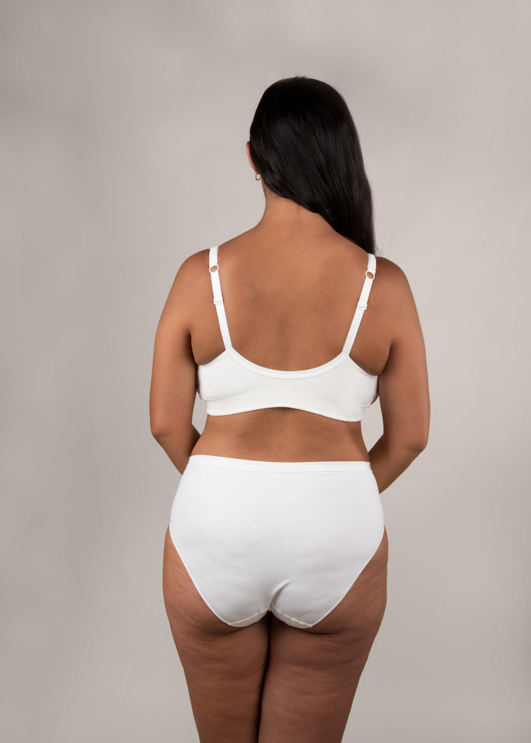 Best nursing bra canada. Best breastfeeding bra canada. Seamless bra nursing breastfeeding canada. Affordable nursing bra canada. Light support in a feminine crossover styling for a versatile plunge neckline