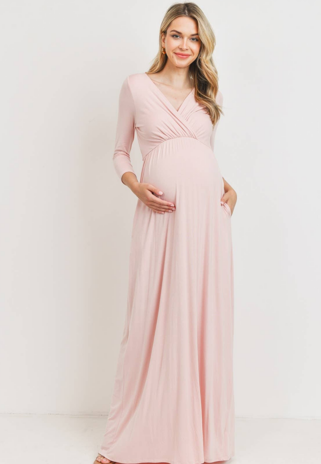 Maternity boutique. Maternity shops Canada. Maternity fashion Canada.   Maternity sundress. Baby shower dresses. Blush pink. Baby shower dress.