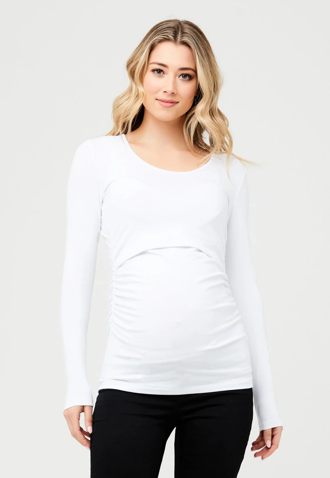 Maternity graphic tee. Pregnancy t-shirts. Maternity clothes. Cute maternity outfits. Pregnancy attire.  Maternity boutique. Maternity shops Canada. Maternity fashion Canada.