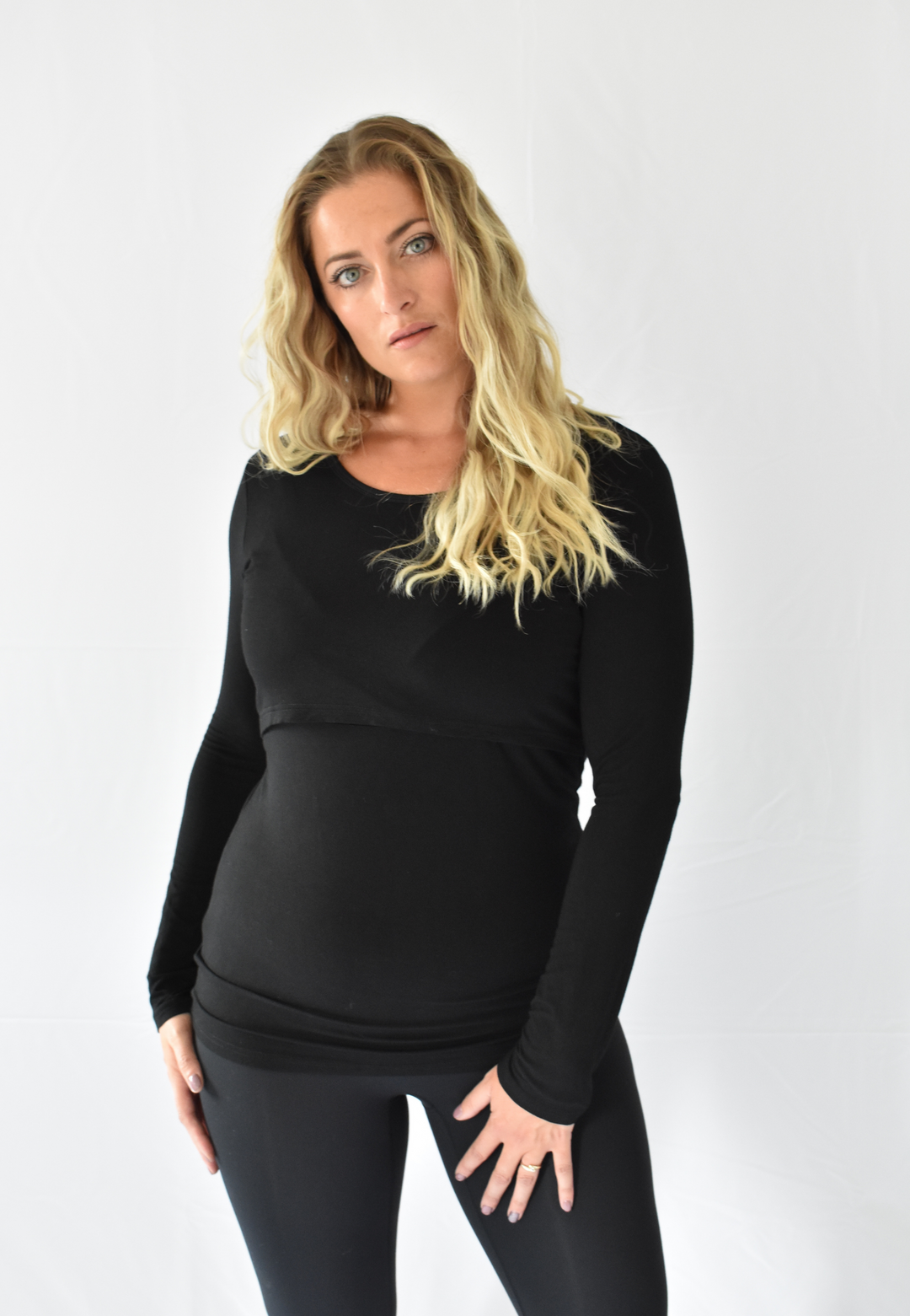 Ella Bella Basics Canada. Affordable nursing clothing Canada. Free shipping. Nursing tops Canada. Nursing long sleeve. Cotton nursing tops. 