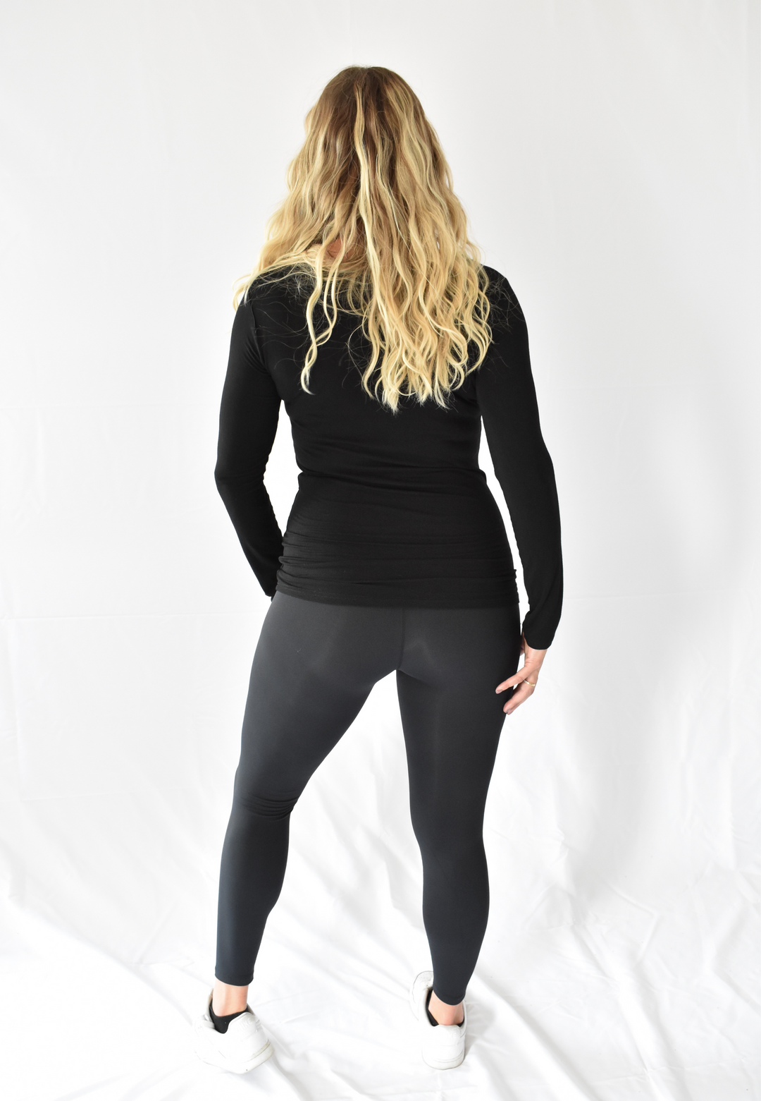 Ella Bella Basics Canada. Affordable nursing clothing Canada. Free shipping. Nursing tops Canada. Nursing long sleeve. Cotton nursing tops.